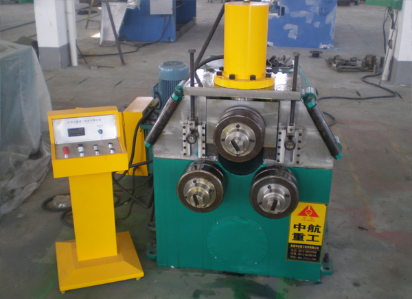 30半液壓式彎曲機 30半液壓式彎曲機